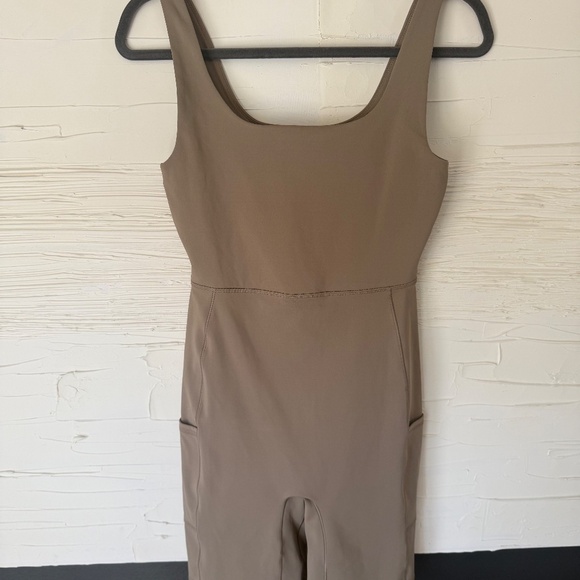 OAK + FORT Taupe Summer Romper| Size Small | Perfect Condition - Picture 3 of 6